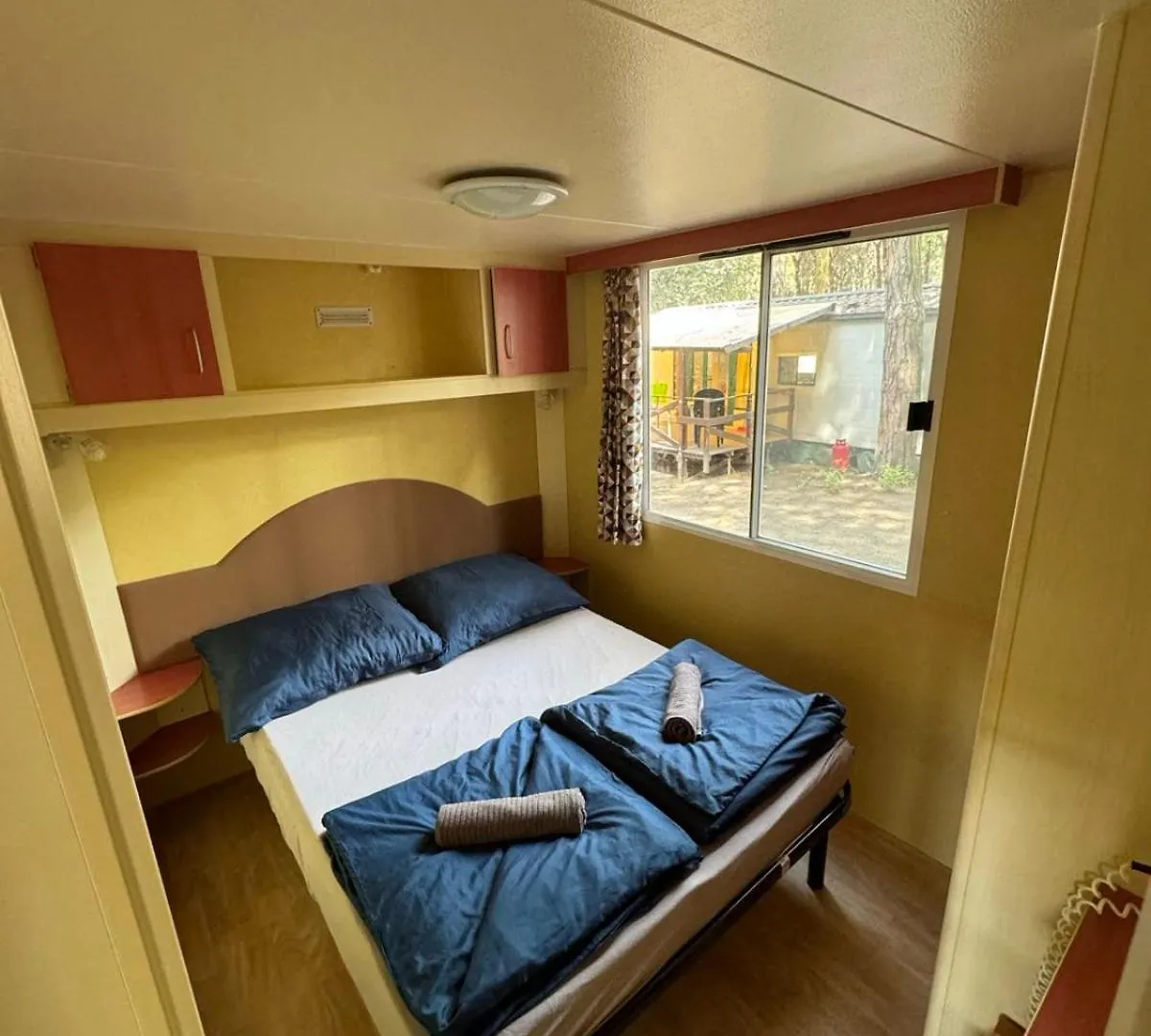 Sona Mobilhome Lido di Spina 0*,
